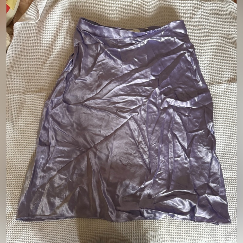 Vince Lilac Satin Slip Skirt Size Large 100% Naia Acetate Japanese Fabric